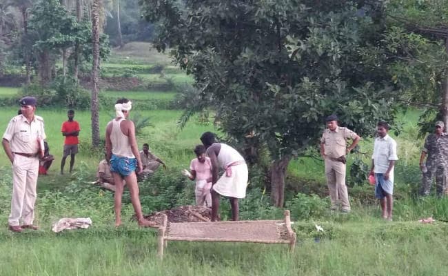 जायदाद की लालच में चुडरू को मार डाला, पांच गिरफ्तार, शव को कब्र से निकाला तो...