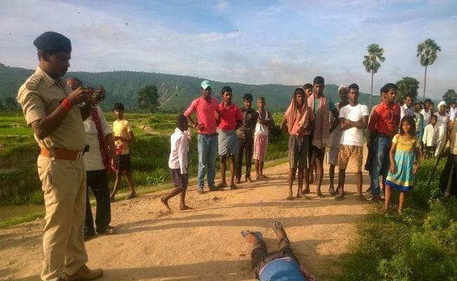 बिहार : लखीसराय में नक्सलियों ने की युवक की गोली मारकर हत्या, मुखबिरी का लगाया आरोप