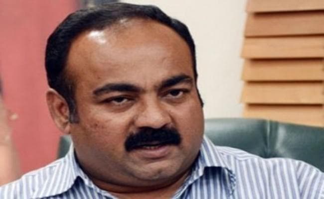 बकरीद की नमाज अता कर लौट रहे पाकिस्तान के एमक्यूएम नेता पर हमला, एक कांस्टेबल समेत दो की मौत