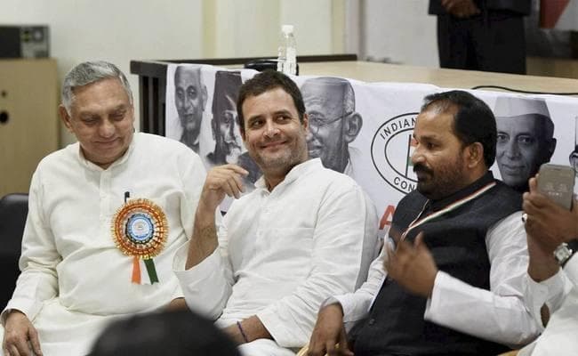 बिहार कांग्रेस के विधायकों से मिले राहुल, राजनीतिक हालात पर चर्चा के बाद दिया यह टास्क