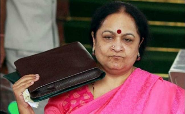 पूर्व पर्यावरण मंत्री जयंती नटराजन के ठिकानों पर सीबीआइ का छापा