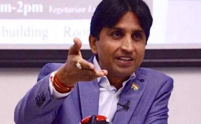 कवि कुमार विश्वास ने चलाये PM मोदी पर शब्दों के बाण, केजरीवाल पर भी साधा निशाना