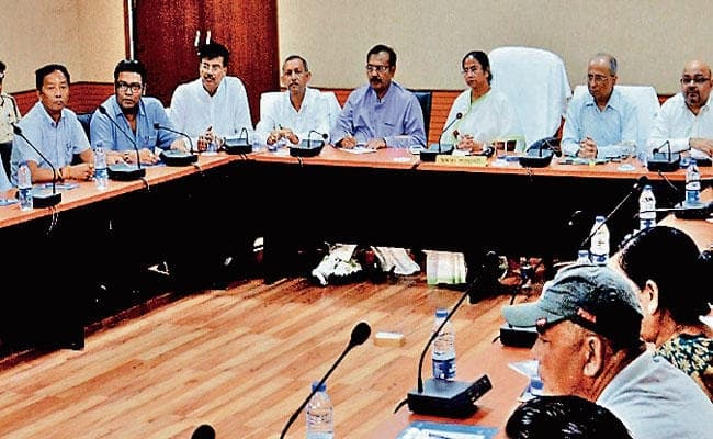 पहाड़ मुद्दा: 16 अक्तूबर को नवान्न में फिर होगी बैठक, मोर्चे की अधिकांश मांगें मान ली राज्य सरकार ने