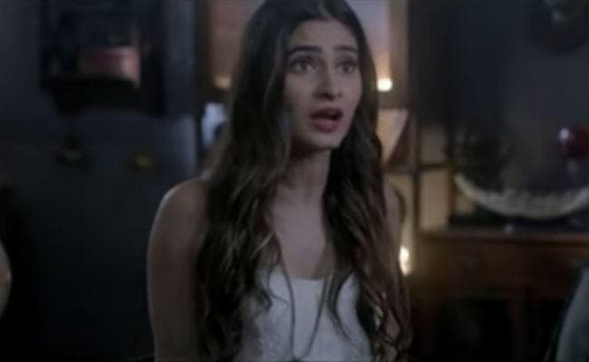 बोल्ड पोस्टर के बाद, हॉरर और इंटीमेट सीन्स से भरा #RaginiMMS2.2 का ट्रेलर रिलीज
