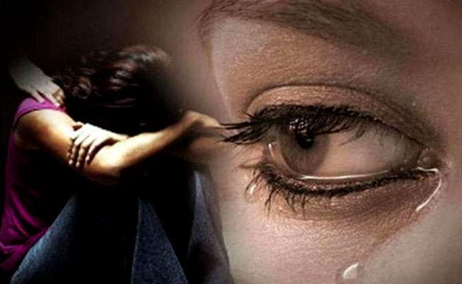 बंगाल : नाबालिग को दिया लिफ्ट, खिलाया नशीली दवा, और कर दिया दुष्कर्म