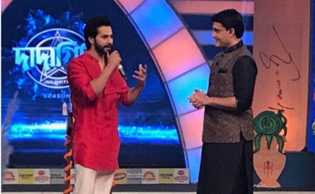 VIDEO: वरुण ने क्रिकेट के ''दादा'' सौरव गांगुली संग लगाये ठुमके...