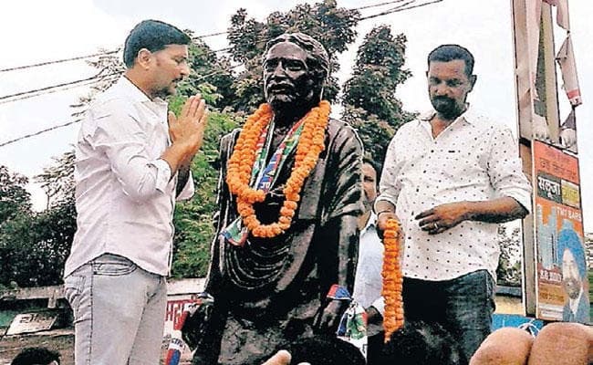 निर्मल महतो की प्रतिमा के बहाने राजनीति, आजसू- जेएमएम के बीच खींचतान