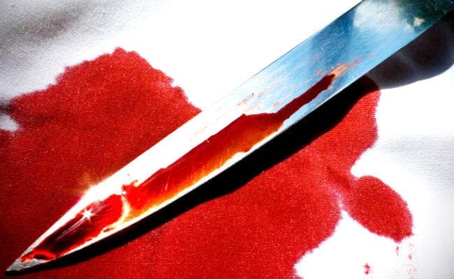 महिला को 50 मीटर तक दौड़ा-दौड़ा कर धारदार हथियार से गोद डाला