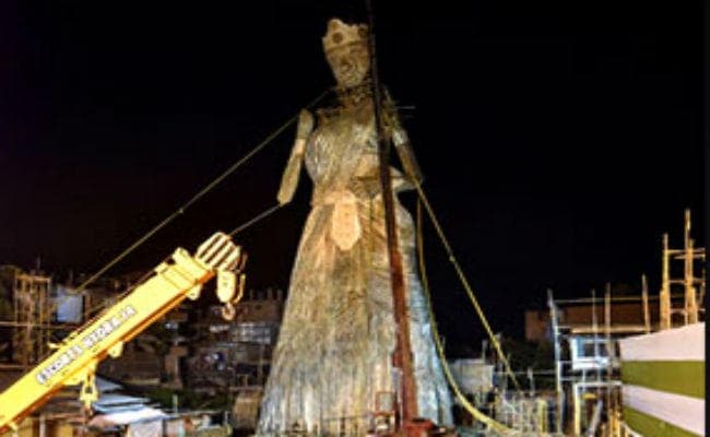 नूरुद्दीन अहमद ने बांस से बनायी मां दुर्गा की 101 फुट ऊंची प्रतिमा, गिनीज रिकॉर्ड के लिए दावा