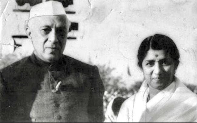 IN PICS हैपी बर्थडे लता दी: जादुई आवाज से सबको मोहने वाली गायिका IN PICS हैपी बर्थडे लता दी: जादुई आवाज से सबको मोहने वाली गायिका