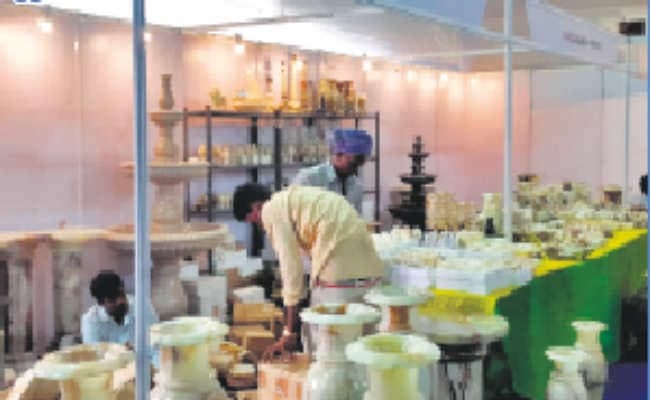 दो देशों में जारी भारी तनाव के बीच सिलीगुड़ी पहुंचे पाकिस्तानी उत्पाद