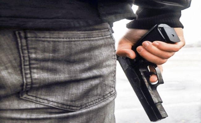 बिहार: शूटर सूर्या कई जिलों में लेता था सुपारी, कुख्यात मंटू नाव से घूमकर भी मचाता था आतंक, दोनों गिरफ्तार