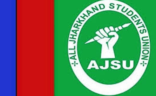 झामुमो कार्यकर्ताओं ने सुदेश महतो की पार्टी आजसू के कार्यकर्ताओं पर किया हमला