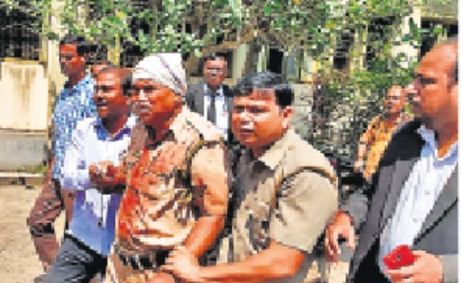 पुलिस पर गोली-बम चला भागे चार विचाराधीन कैदी, कांथी. दो पकड़े गये, दो अन्य अब भी फरार