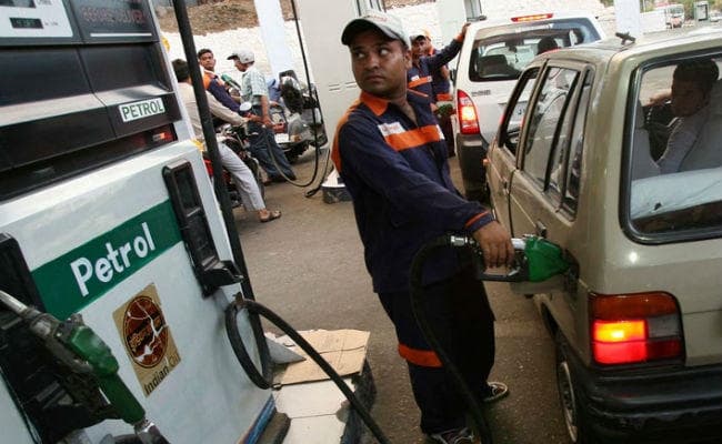 पेट्रोल-डीजल 2.5 सस्ता कई राज्यों में 5 तक कम, जानें आपके राज्य में कितना घटा दाम