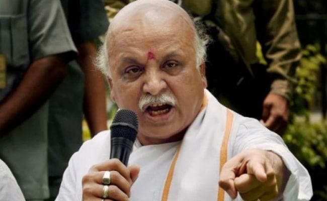 राम मंदिर के मुद्दे पर प्रवीण तोगड़िया ने PM नरेंद्र मोदी व मोहन भागवत पर साधा निशाना