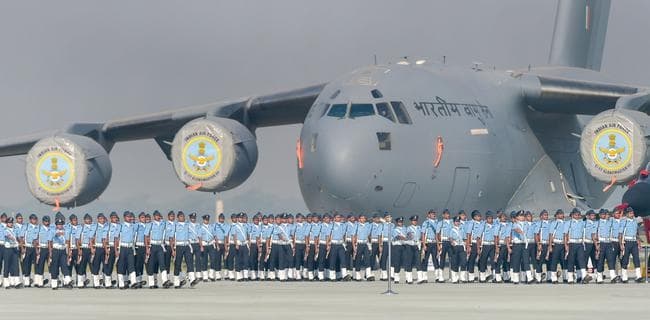 86th Air Force Day Parade 2018: फुल ड्रेस रिहर्सल में दिखी वायुसेना के ताकत की झलक 86th Air Force Day Parade 2018: फुल ड्रेस रिहर्सल में दिखी वायुसेना के ताकत की झलक