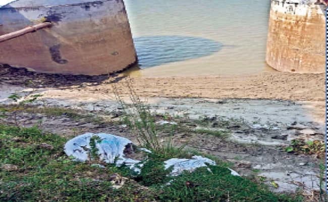 तेजी से गिर रहा गंगा का जलस्तर अगले महीने बनाना होगा ड्रेन