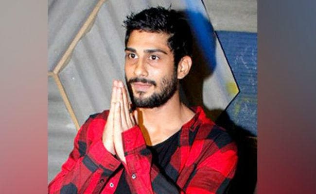 प्रतीक बब्बर की कार ने स्कूटर को टक्कर मारी, मामला दर्ज