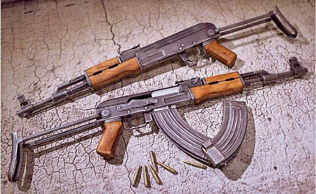 पुलिस के सामने मंजर का खुलासा: कमीशन पर पहुंचाता था हथियार, नक्सलियों के करीबी चुन्नू को दी थीं 11 लाख में दो एके-47 राइफलें