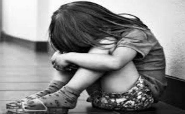 घर वालों की पिटाई के बाद भागी बच्ची को RPF ने किया बरामद, इंस्पेक्टर ने कहा- बच्ची रखने को कोई संस्था तैयार नहीं