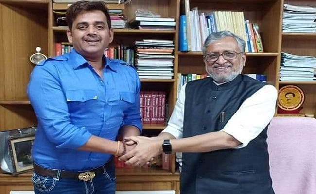 सुशील मोदी से मिले रवि किशन, कहा- यूपी व झारखंड की तरह बिहार में भी भोजपुरी फिल्मों को मिले सब्सिडी