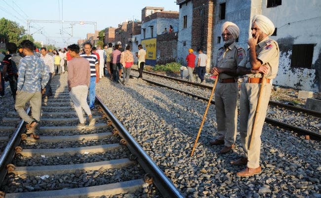 ट्रेन की चपेट में आने से तीन साल में करीब 50 हजार लोगों की हुई मौत