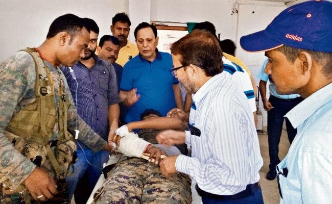 जमुई : पुलिस व नक्सलियों में मुठभेड़ कोबरा का एक जवान घायल