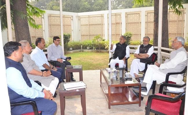 नीतीश कुमार ने दिल्ली में की उच्च-स्तरीय समीक्षा बैठक, दिया ये जरूरी निर्देश