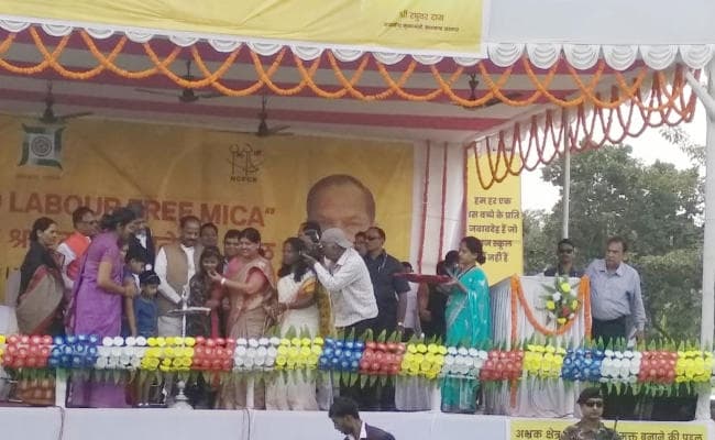 नोबेल विजेता कैलाश सत्यार्थी, CM रघुवर दास कोडरमा में, 300 करोड़ की योजनाओं का होगा शिलान्यास-उद्घाटन व परिसंपत्तियों का वितरण