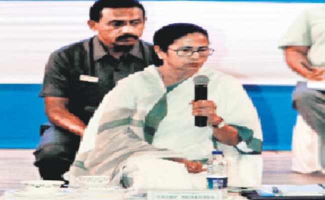 किसी भी नागरिक को उसके अधिकार से नहीं किया जाये वंचित, पूर्व छीटमहलवासियों को जल्द मिले पट्टा : सीएम