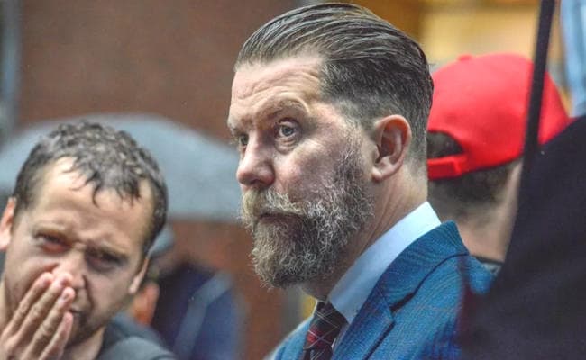 Facebook ने Proud Boys पर लगाया प्रतिबंध