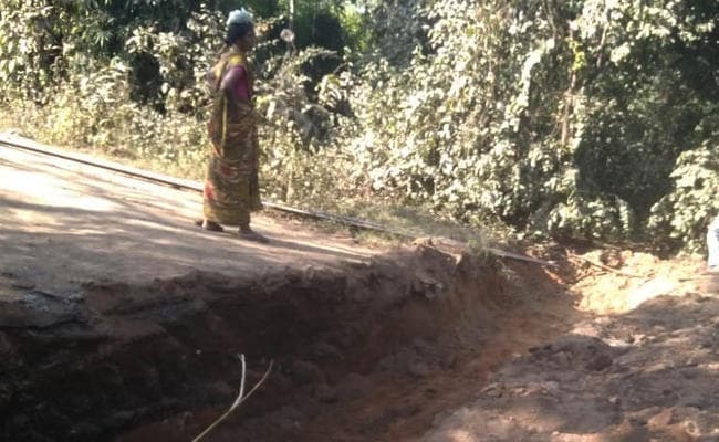 रामगढ़ : उद्योगपतियों में आक्रोश, CM से करेंगे शिकायत, DFO बोले : फिर काटेंगे सड़क