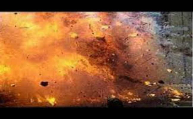 कसबा में दो गुटों में हुई झड़प के बाद बमबाजी, आठ बदमाश गिरफ्तार