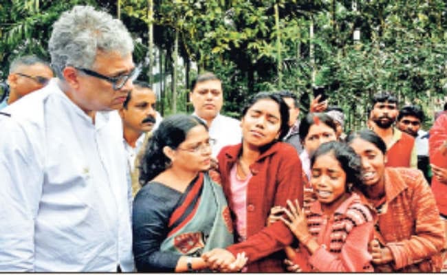 तिनसुकिया हत्याकांड : पीड़ित परिवारों से मिला तृणमूल प्रतिनिधिमंडल