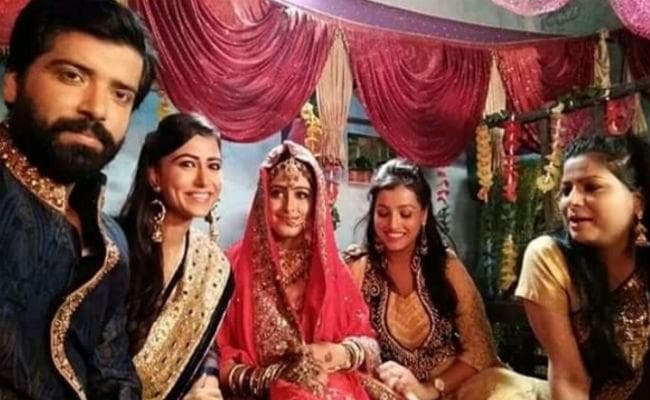 ''प्रेमक बसात'' में अभिनय कर रहे हैं मधेपुरा के जीतू, सपरिवार पहुंच रहे दर्शक