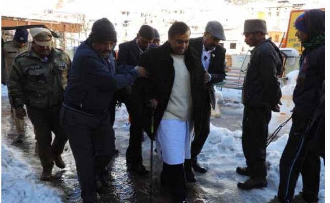 बेटी की शादी से पहले केदारनाथ पहुंचे मुकेश अंबानी