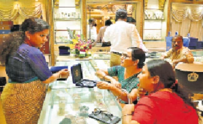 धनतेरस पर महानगर में जम कर हुई खरीदारी