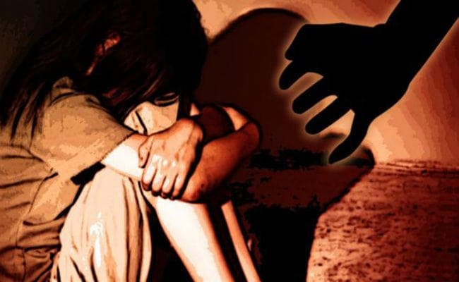 Bokaro : पशु चराने निकली 10 वर्षीय बच्ची के साथ अधेड़ ने किया दुष्कर्म, गिरफ्तार