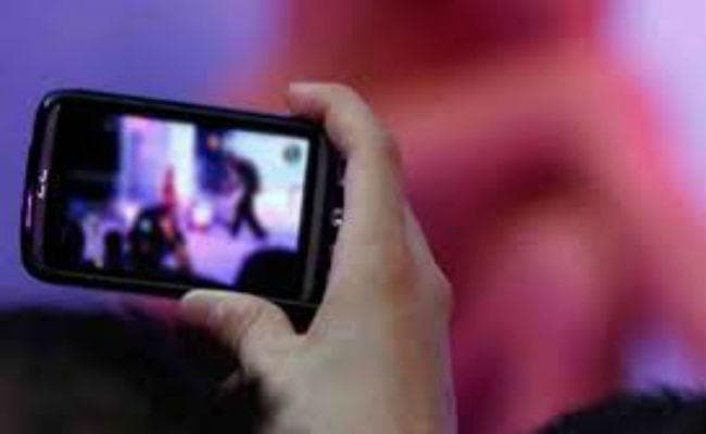 युवती से दुष्कर्म का प्रयास, सोशल मीडिया पर अश्लील फोटो किया वायरल