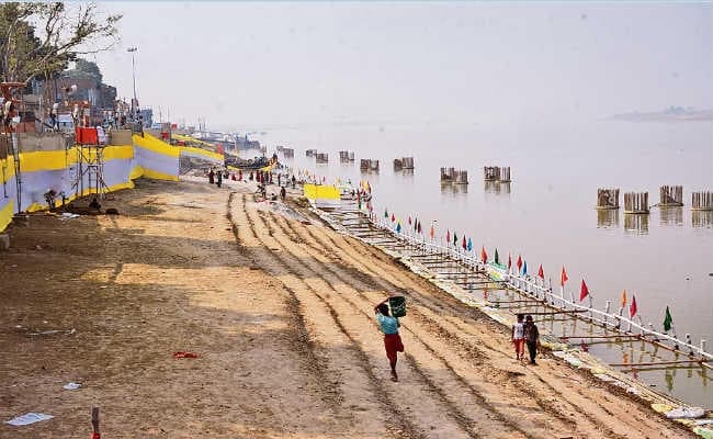 पटना : 25 किमी लंबा तैयार हुआ गंगा का घाट, 25 लाख से अधिक लोग कर सकेंगे पूजा