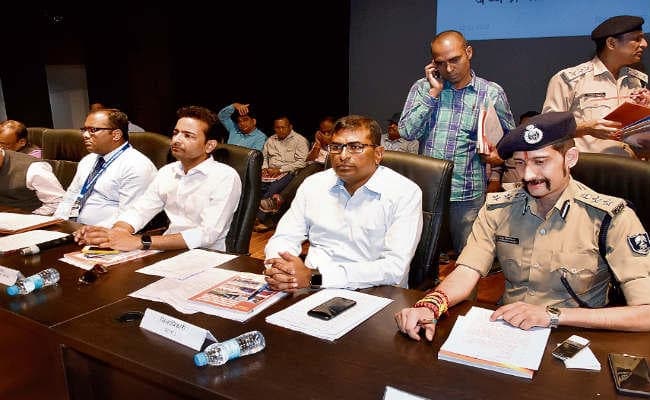 निश्चिंत होकर जाइए, बन गये गंगा घाट, प्रशासन है तैयार