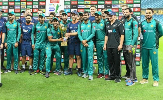 आईसीसी टी20 रैंकिंग में भारत को पछाड़कर पाकिस्तान नंबर वन, कुलदीप की लंबी छलांग