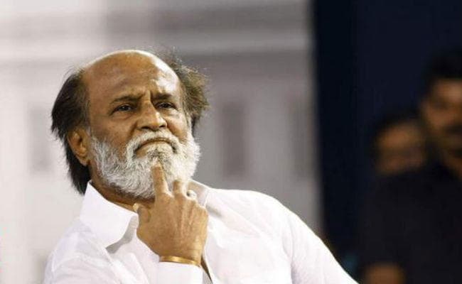 PM मोदी की तारीफ पर सुपरस्टार रजनीकांत काे अन्नाद्रमुक ने घेरा, कह दी यह बात...