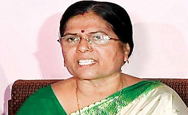 जदयू ने पूर्व मंत्री मंजू वर्मा को पार्टी से निलंबित किया, आर्म्स एक्ट के मामले में हैं फरार