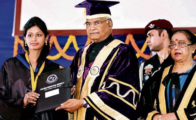 समस्तीपुर : कम पानी व भूमि में अधिक उपज की तकनीक खोजें : राष्ट्रपति