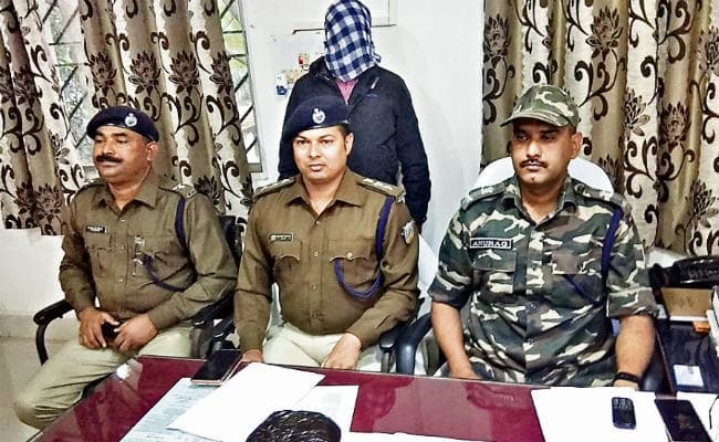 खूंटी से रांची अफीम बेचने आ रहा था तस्कर, हुआ गिरफ्तार