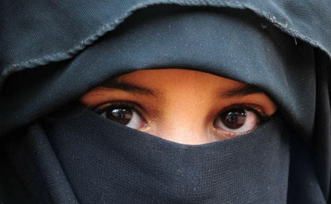 फेसबुक के जरिये युवाओं को फंसाकर आतंकी बनाने वाली महिला आतंकवादी गिरफ्तार