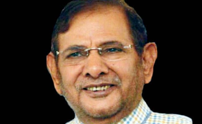 सरकार की बदनियती से ”संस्थाएं” खो रही अपनी विश्वसनीयता : शरद यादव