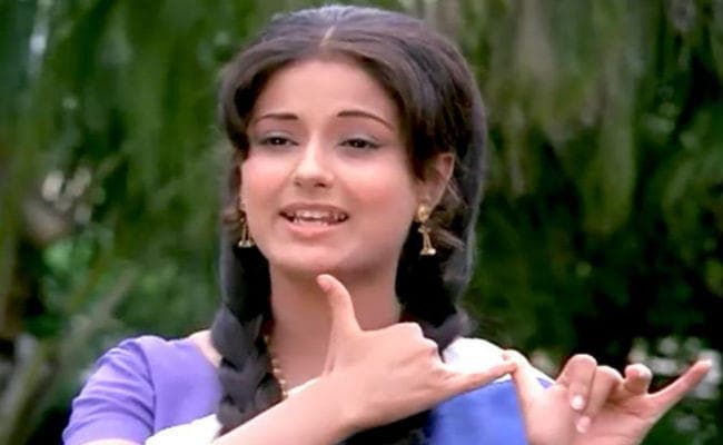 एक्ट्रेस मौसमी चटर्जी की बेटी कोमा में, मिलने के लिए लगायी अदालत से गुहार